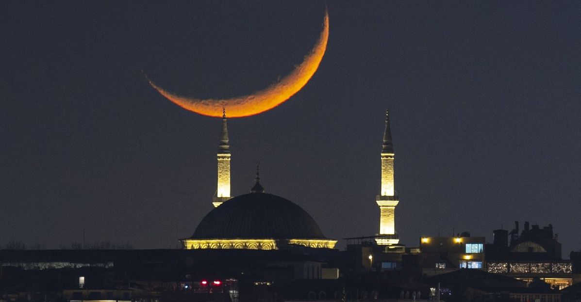 eid celebration pakistan prepares for shawwal moon sighting