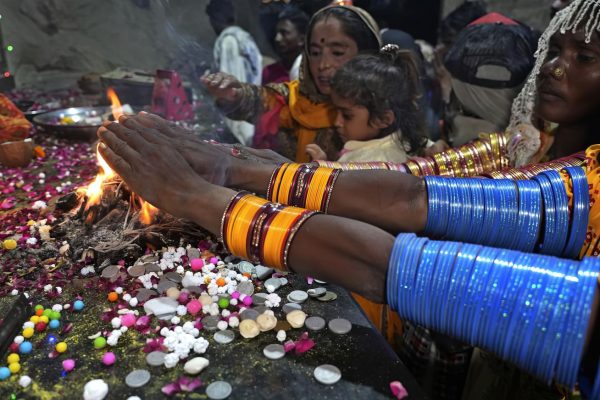 journey to hinglaj a hindu festival of devotion