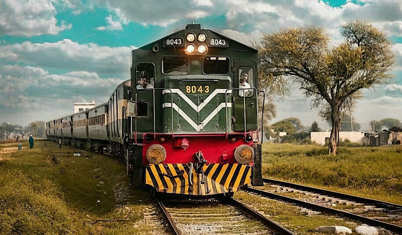 pakistan railway train