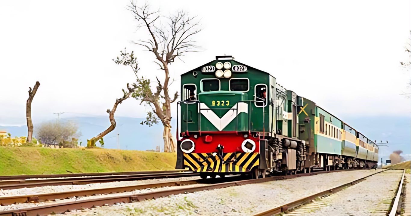 pakistan railways organizes four eid special trains for passengers' convenience