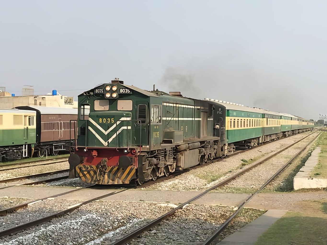 pakistan railways struggles with aging locomotives and financial constraints