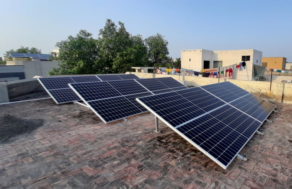 pakistan's solar energy adoption faces taxation hurdles