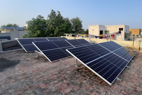 pakistan's solar energy adoption faces taxation hurdles