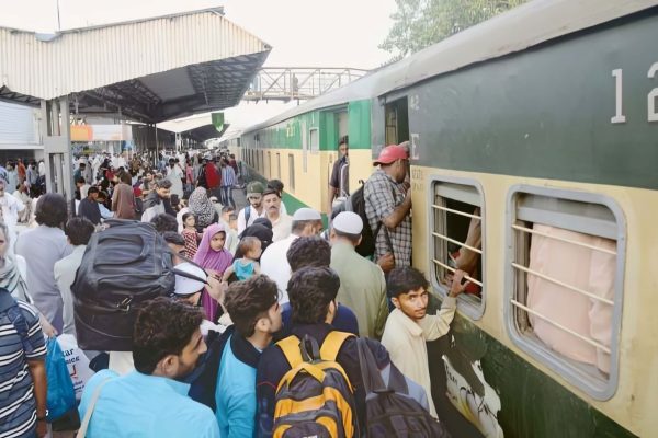 post eid rush heavy traffic, worried students, and extended office hours