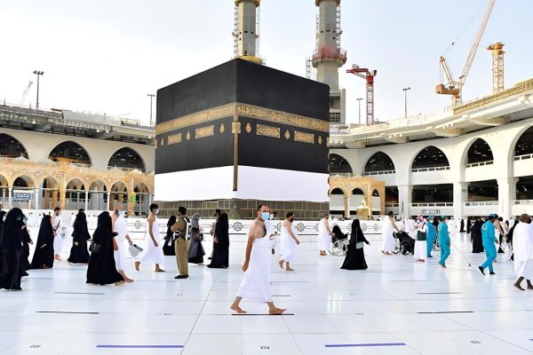 saudi authorities issue warning for umrah pilgrims during ramadan