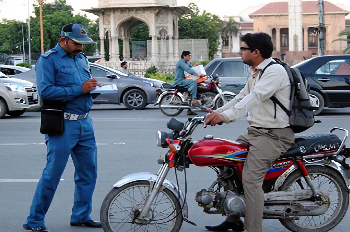 traffic police issues over 34,000 fines for helmetless motorcyclists