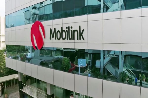 transitioning leadership mobilink bank ceo ghazanfar azzam steps down after 12 years