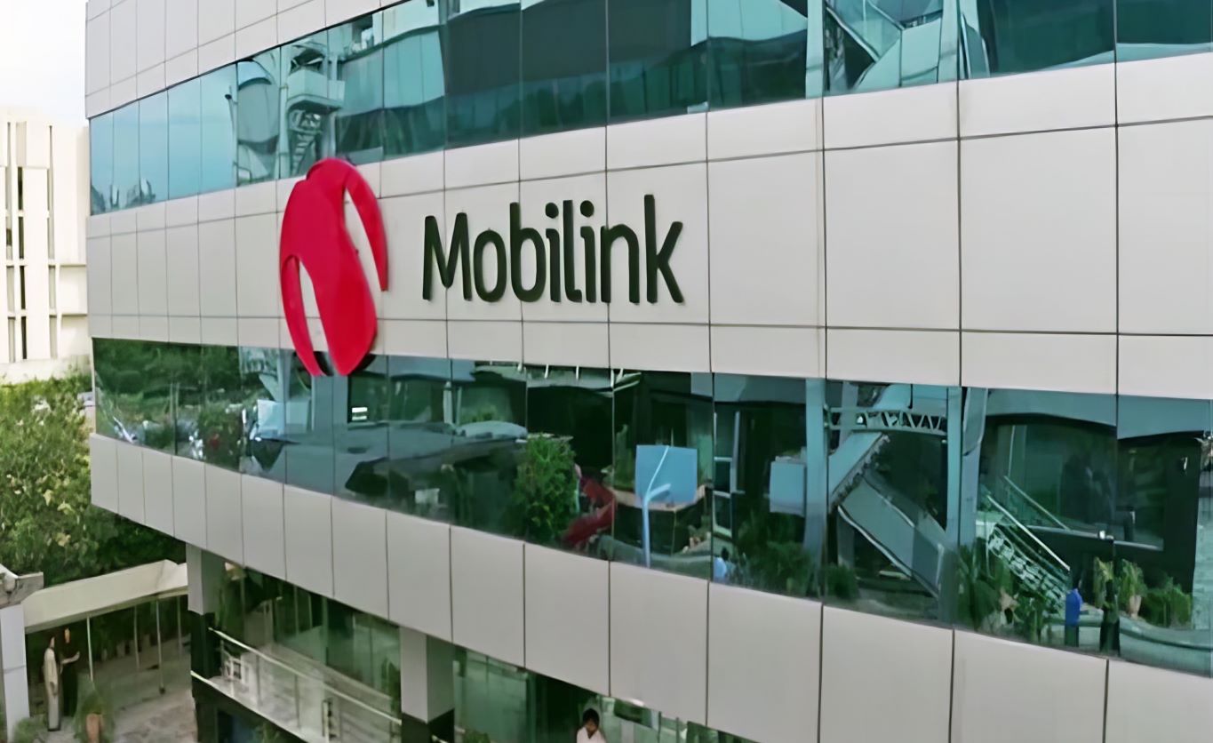 transitioning leadership mobilink bank ceo ghazanfar azzam steps down after 12 years