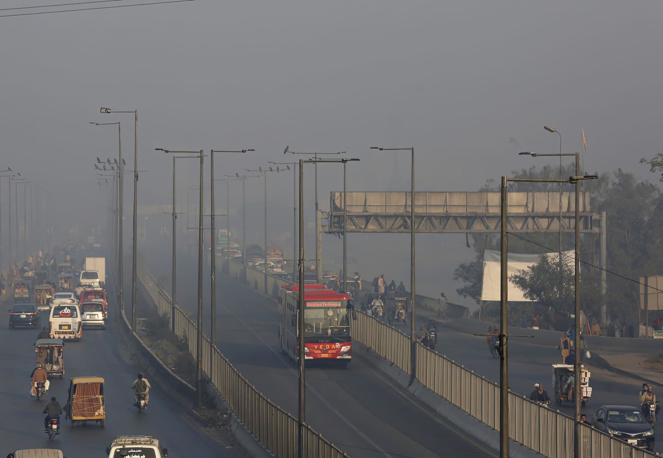 lahore high court orders fines for smog violations