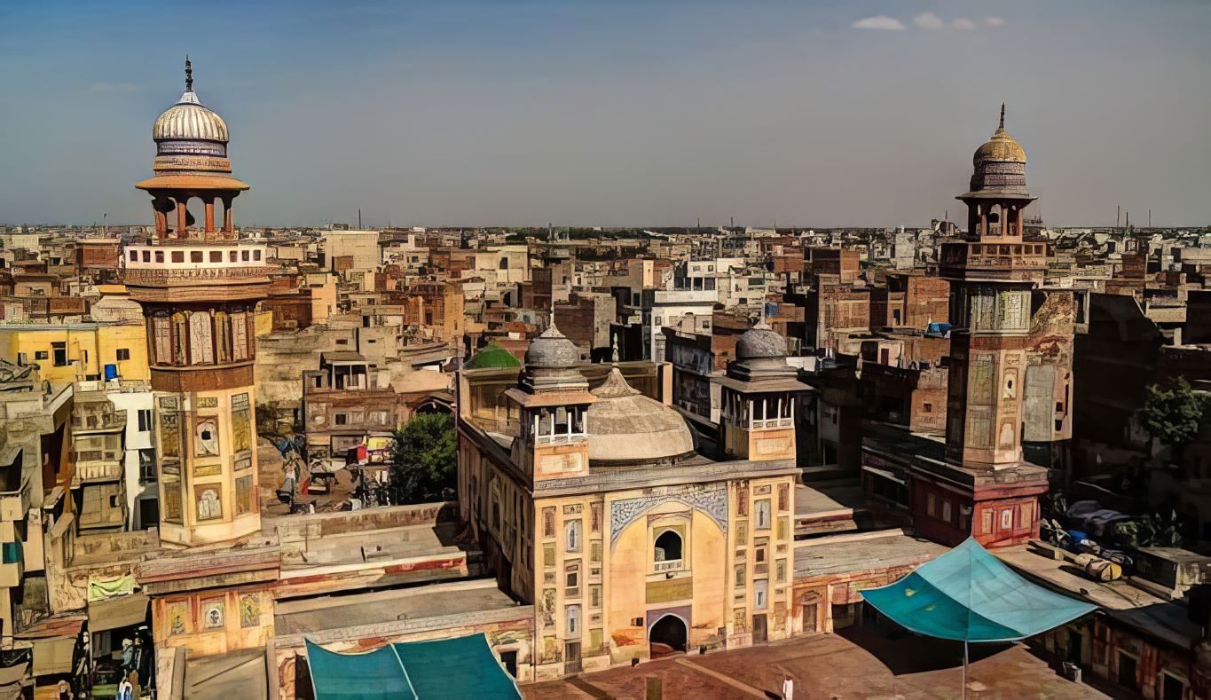 weather forecast dry conditions with gusty winds for lahore and punjab